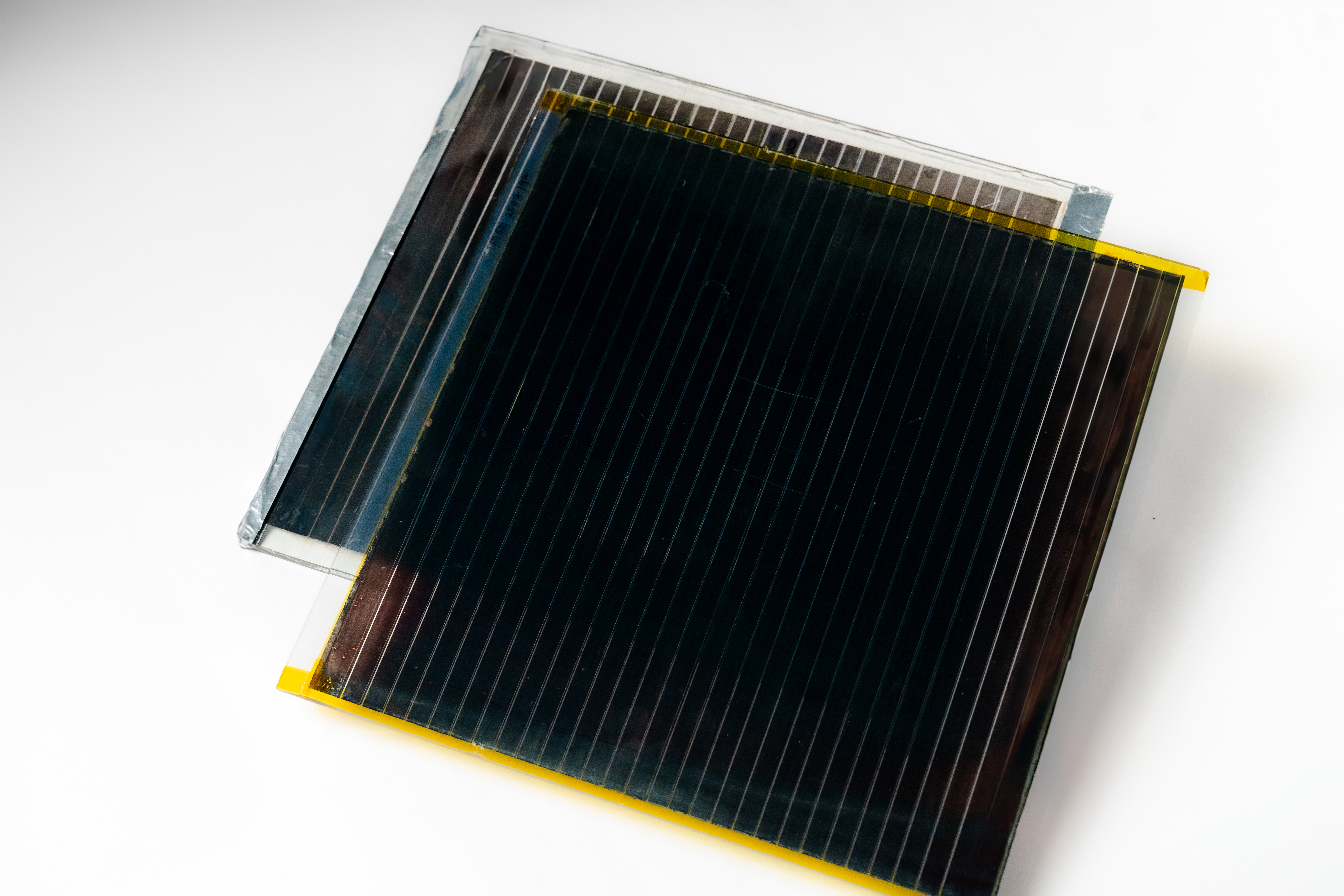 Glass Solar Cell